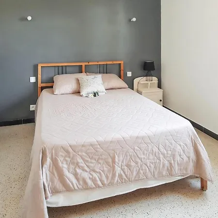 Maison Charmante A Avec Jardin Et Equipements Complets *